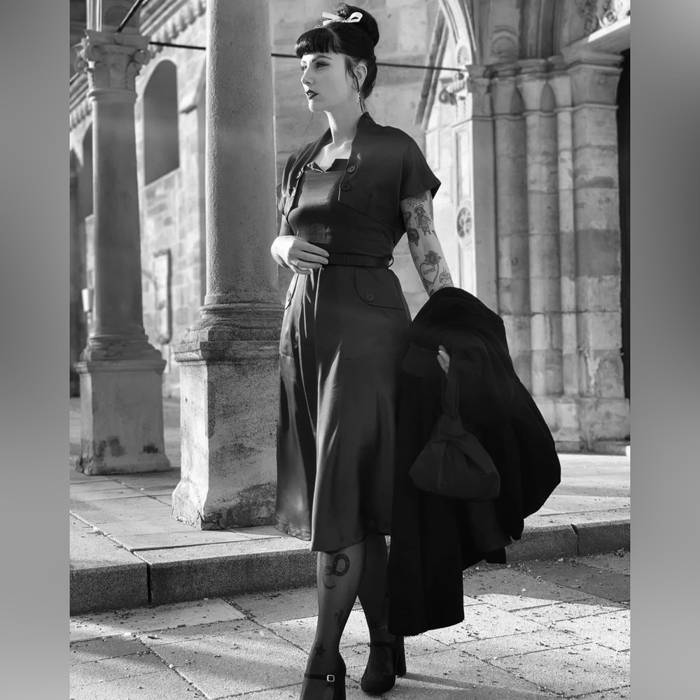 Vintage-Inspired Black Midi Dress with Short Sleeve Bolero